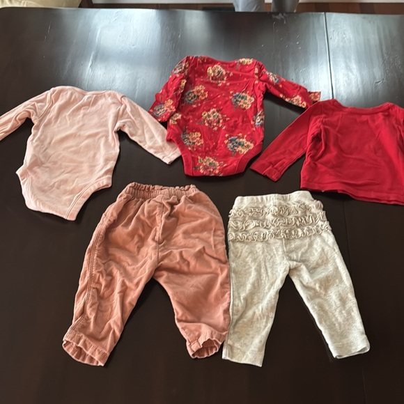 Bundle - 10 Piece Baby Girl Dress, Footies, Onesies, Pants & More | Size 6-12 M - Picture 10 of 13